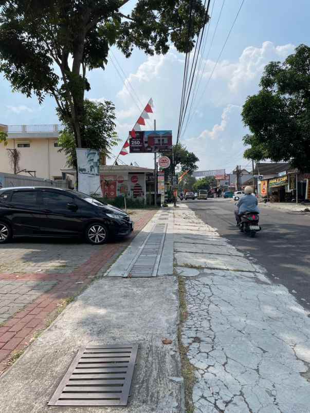 dijual rumah jl tajem maguwoharjo