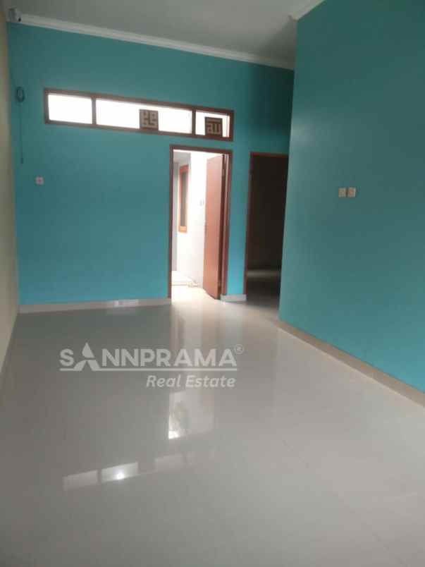 dijual rumah jln cagar alam depok