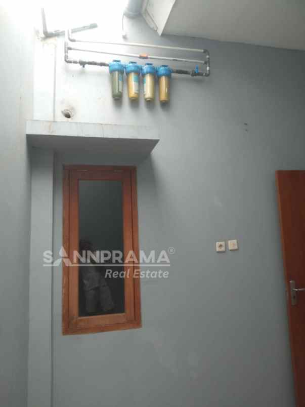 dijual rumah jln cagar alam depok