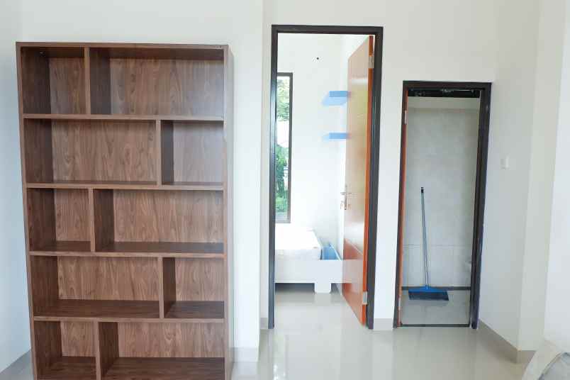 dijual rumah jln parpostel jatiluhur