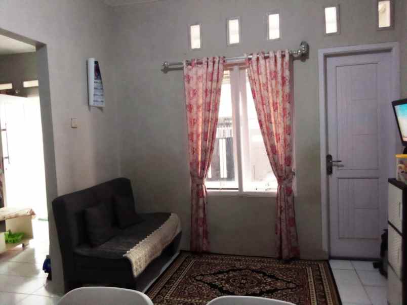 dijual rumah jln prasaja perumahan puri