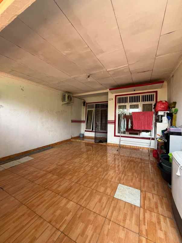dijual rumah jln raya tole iskandar depok