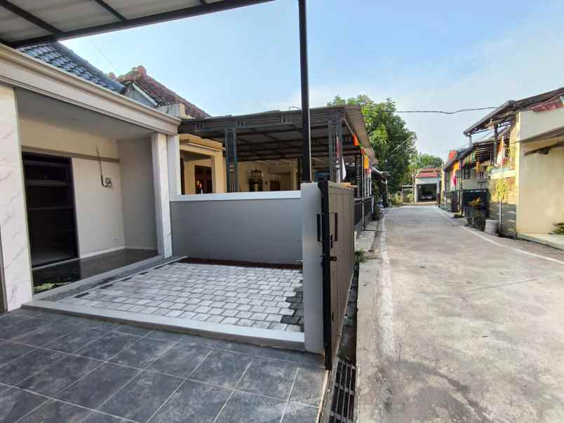 dijual rumah kalisegoro