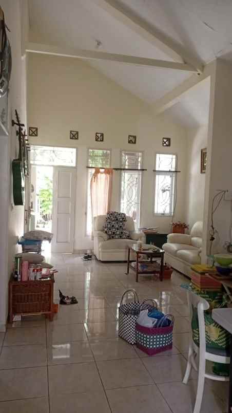 dijual rumah kawaluyaan