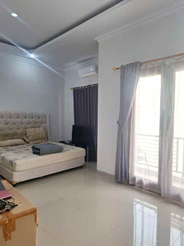 dijual rumah kebagusan