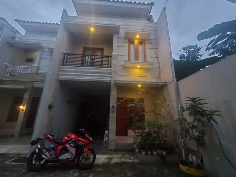 dijual rumah kebagusan