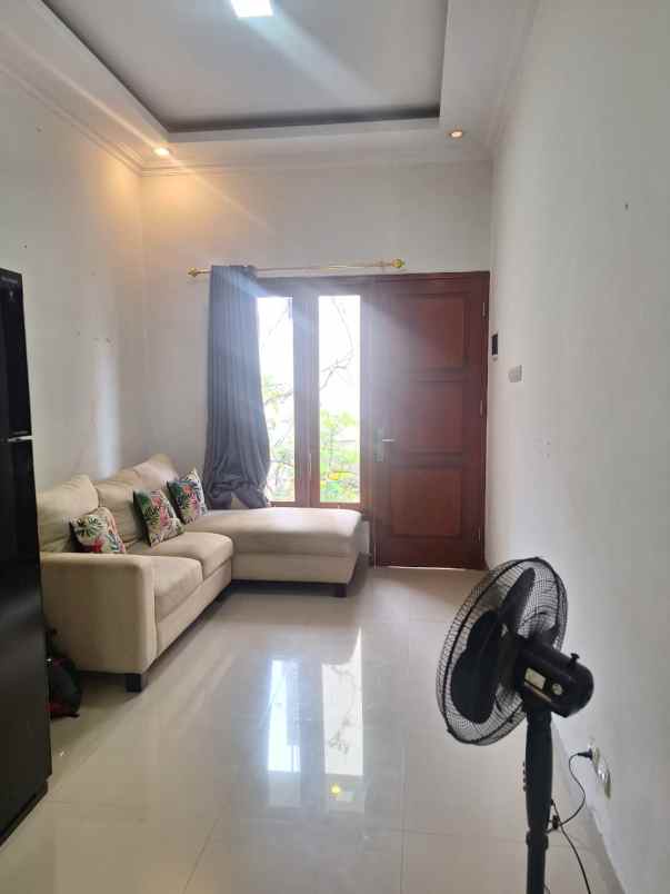 dijual rumah kebagusan