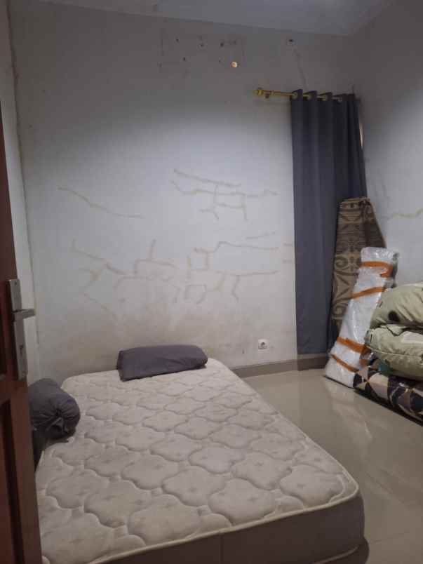 dijual rumah kebagusan