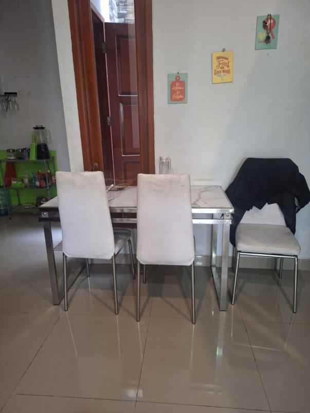 dijual rumah kebagusan