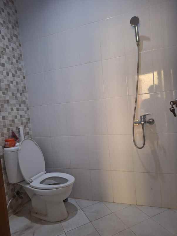 dijual rumah kebagusan