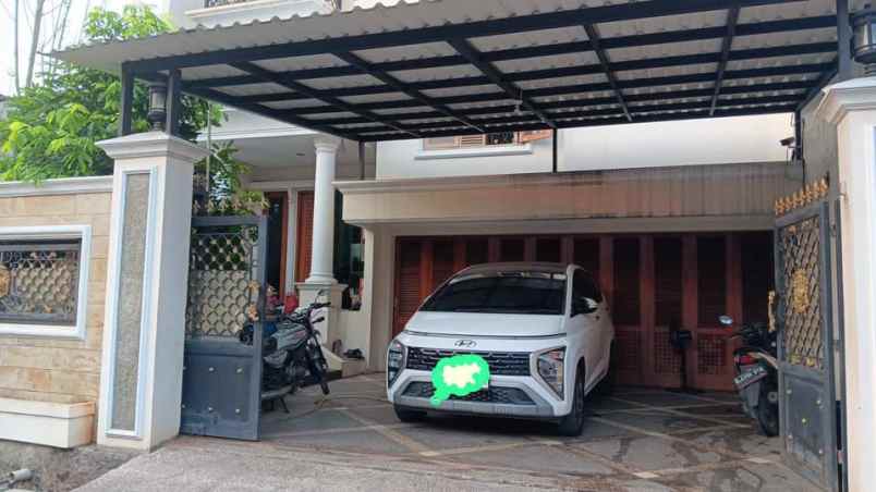 dijual rumah kebayoran lama
