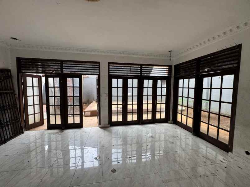 dijual rumah kebon jeruk