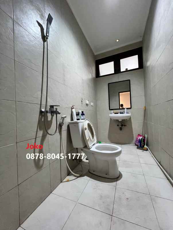 dijual rumah kemang dalam
