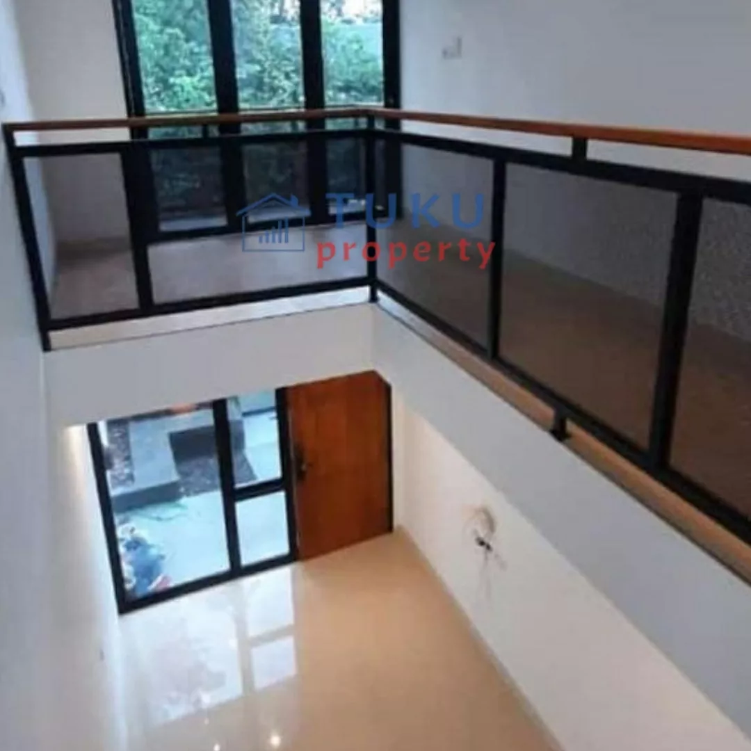 dijual rumah kencana loka bsd ciater