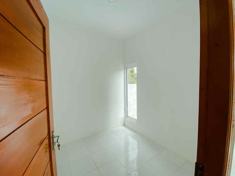 dijual rumah kepatihan tamanmartani kec