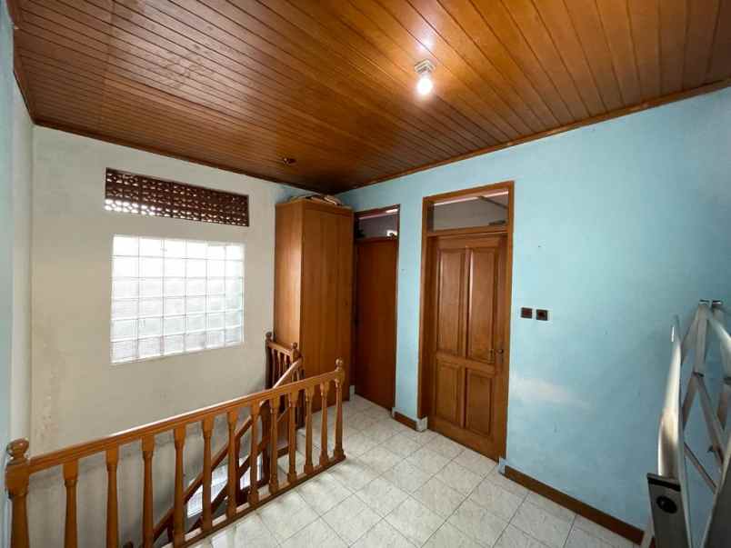 dijual rumah komp bumi prima