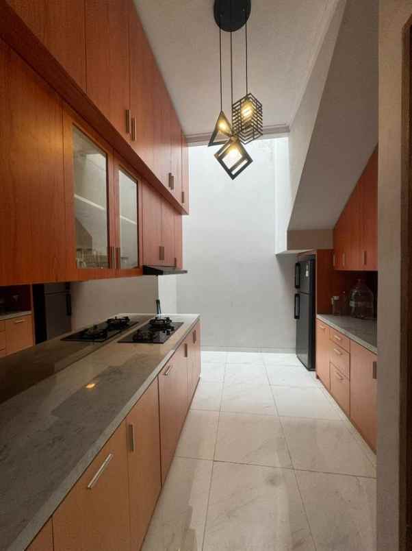 dijual rumah komp cherry field buahbatu