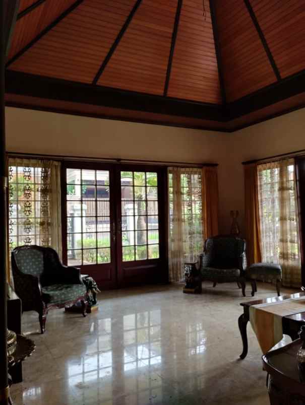 dijual rumah komplek auri jl wira bakti