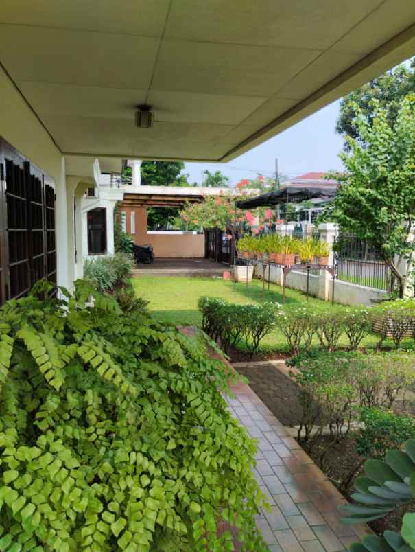dijual rumah komplek auri jl wira bakti