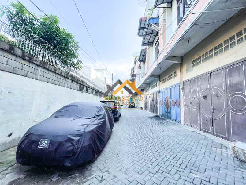 dijual rumah komplek bandar selamat