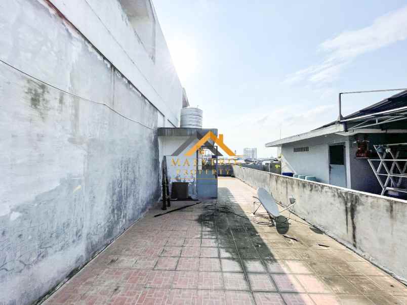 dijual rumah komplek bandar selamat