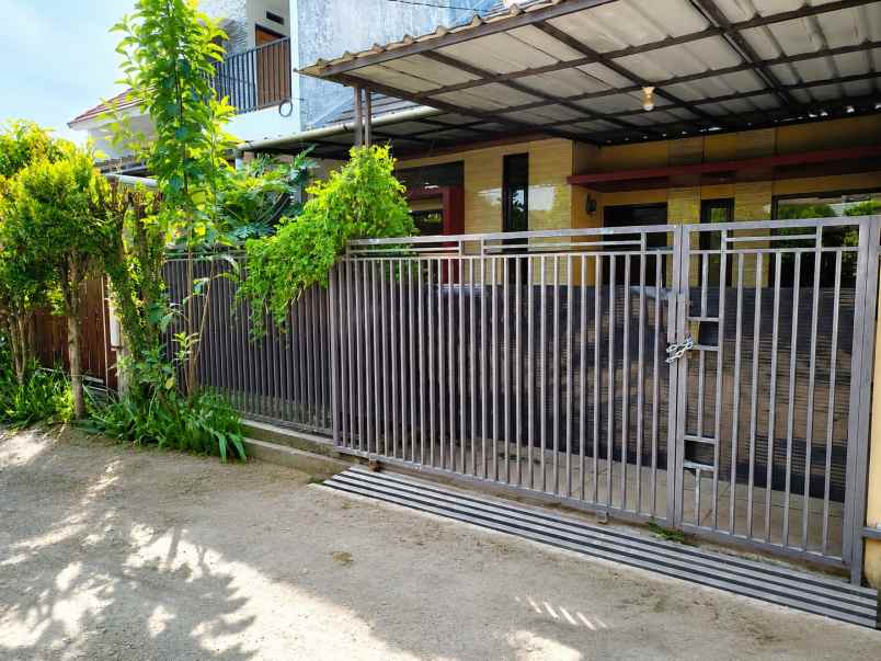 dijual rumah komplek baturaden techno