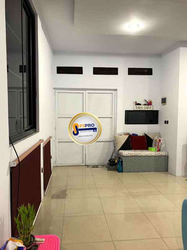 dijual rumah komplek cipinang elok