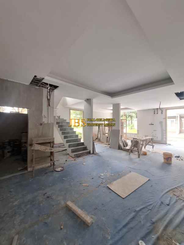 dijual rumah komplek citraland gama