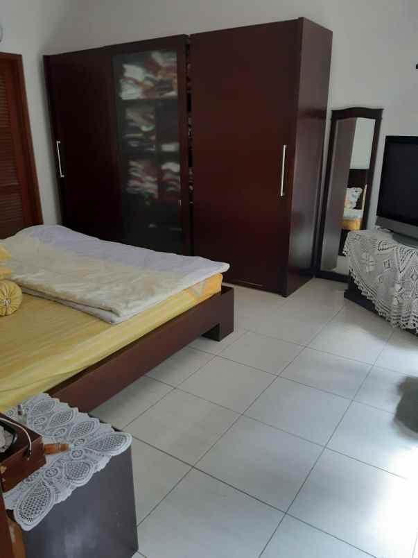 dijual rumah komplek elit batununggal