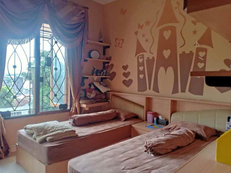 dijual rumah komplek fatmawati