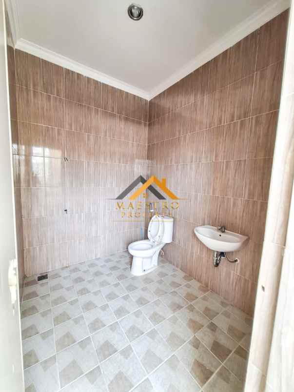 dijual rumah komplek green park type