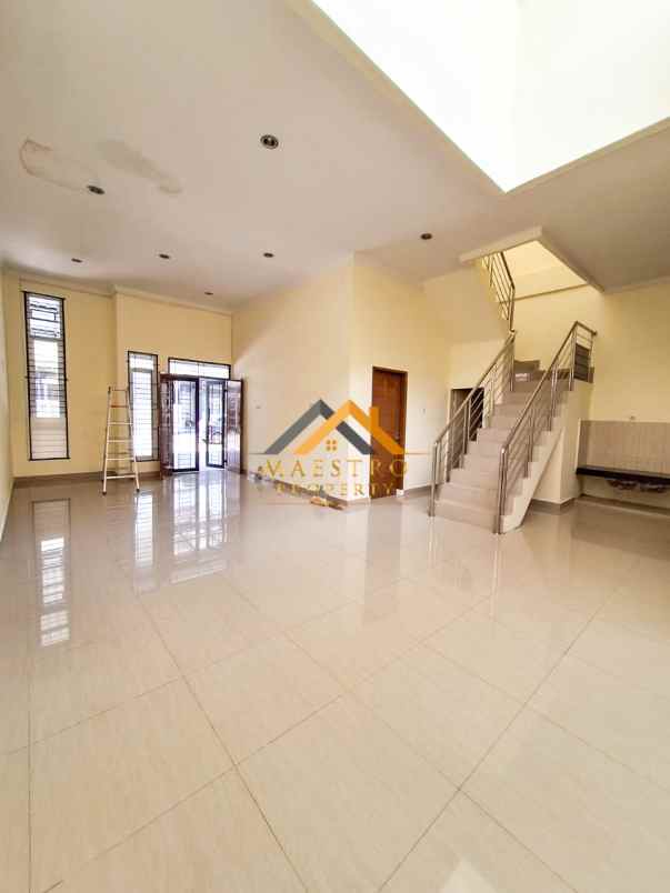 dijual rumah komplek green park type