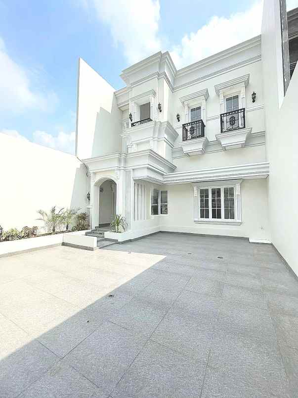 dijual rumah komplek joglo jakarta barat