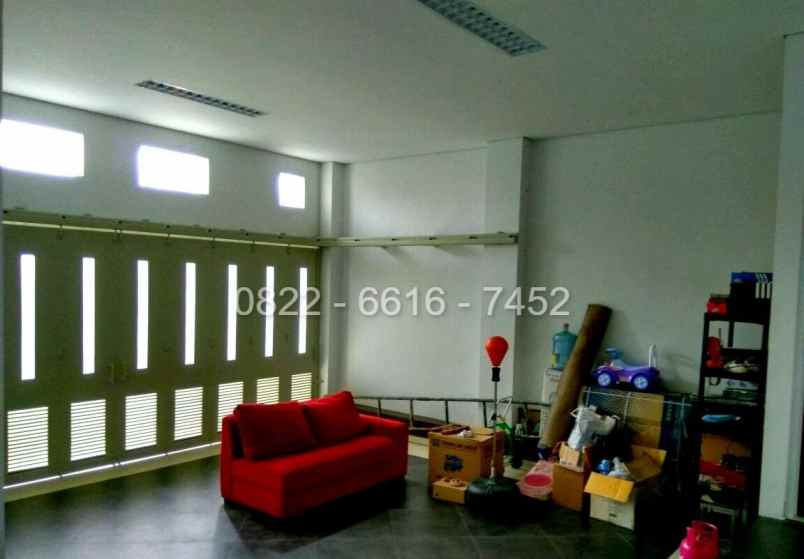 dijual rumah komplek sariwangi