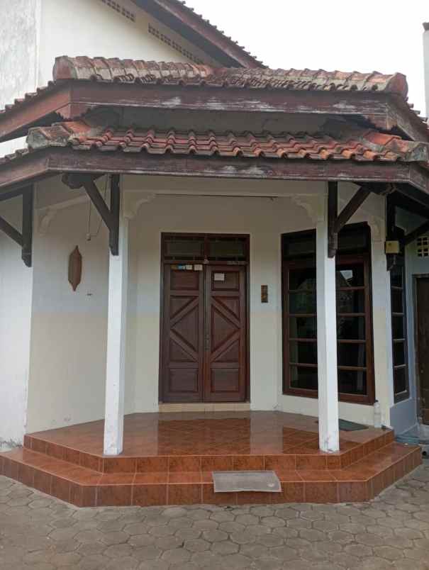 dijual rumah kostan 20 kamar 500m ke ringroad