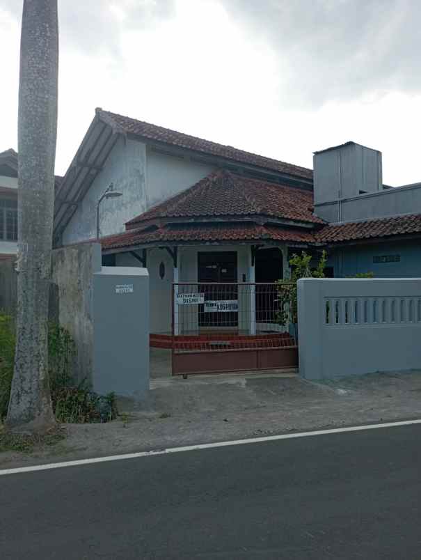dijual rumah kostan 20 kamar 500m ke ringroad