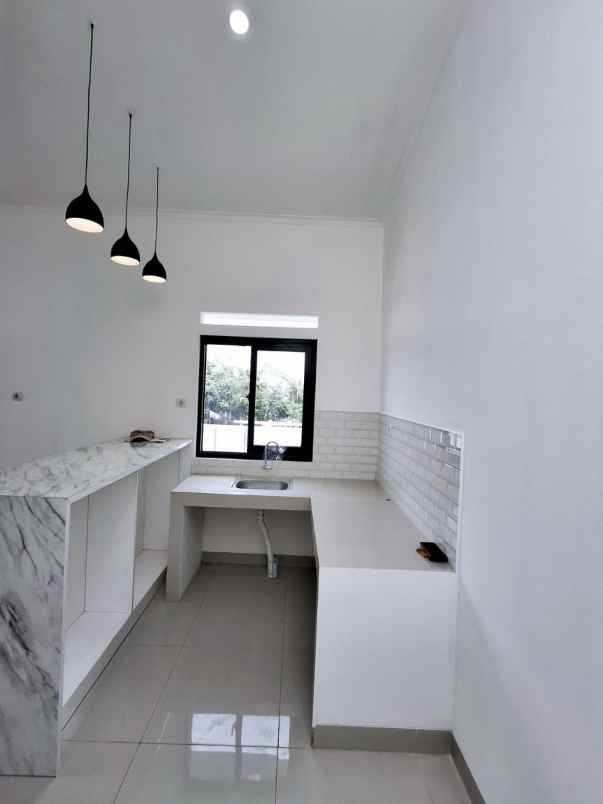 dijual rumah kota bandung cluster