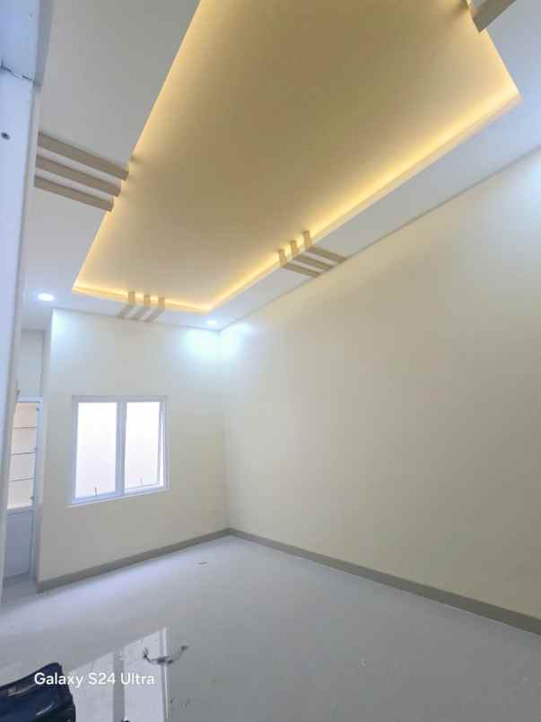 dijual rumah kota harapan indah bekasi