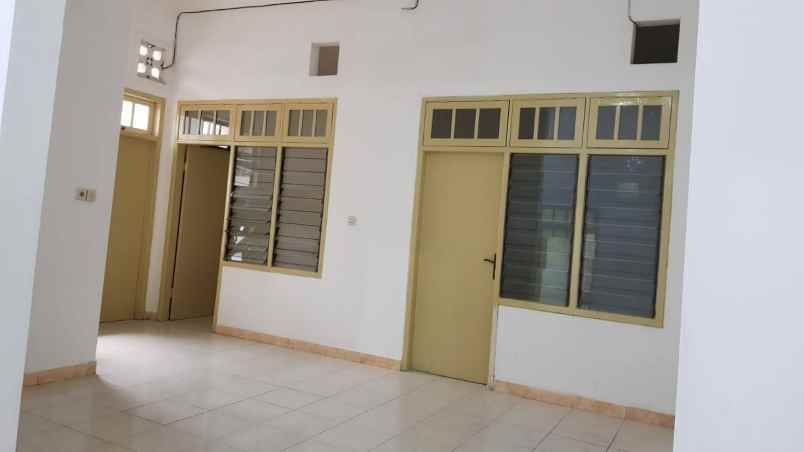 dijual rumah lebak