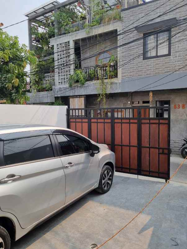 dijual rumah lenteng agung