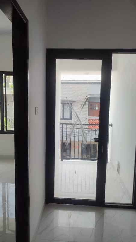 dijual rumah lenteng agung