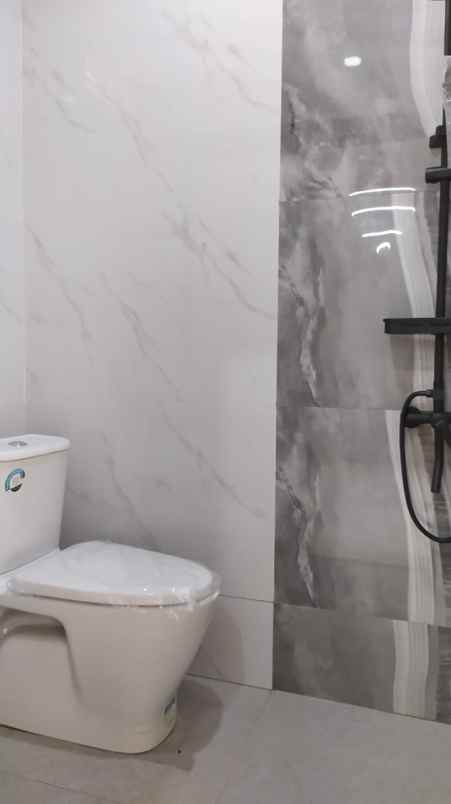 dijual rumah lippo cikarang