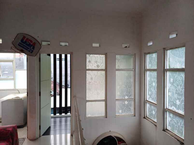 dijual rumah lokasi candi mendut suhat kota malang