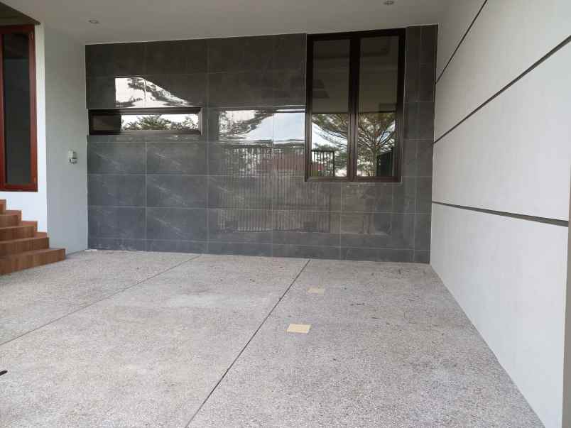 dijual rumah lokasi dekat binus araya malang