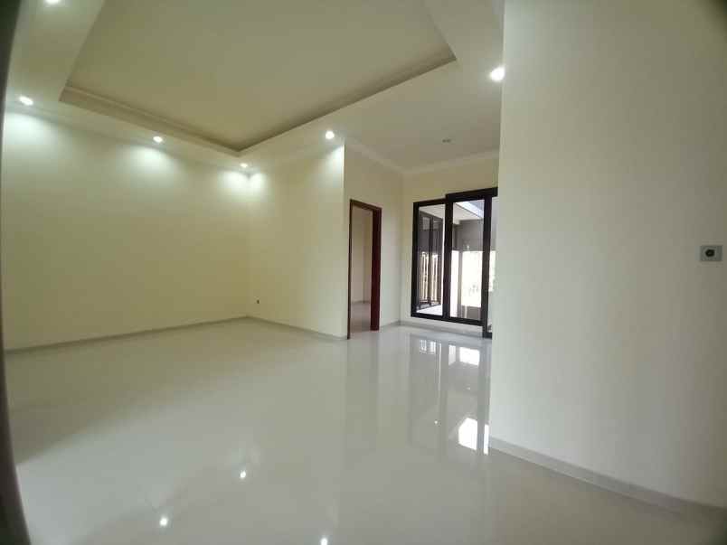 dijual rumah lokasi dekat binus araya malang