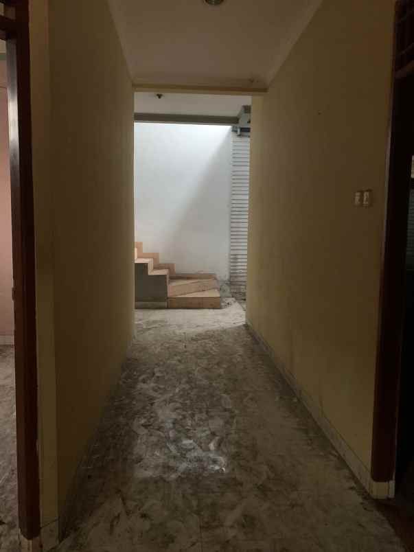 dijual rumah luas di pamulang tangerang selatan