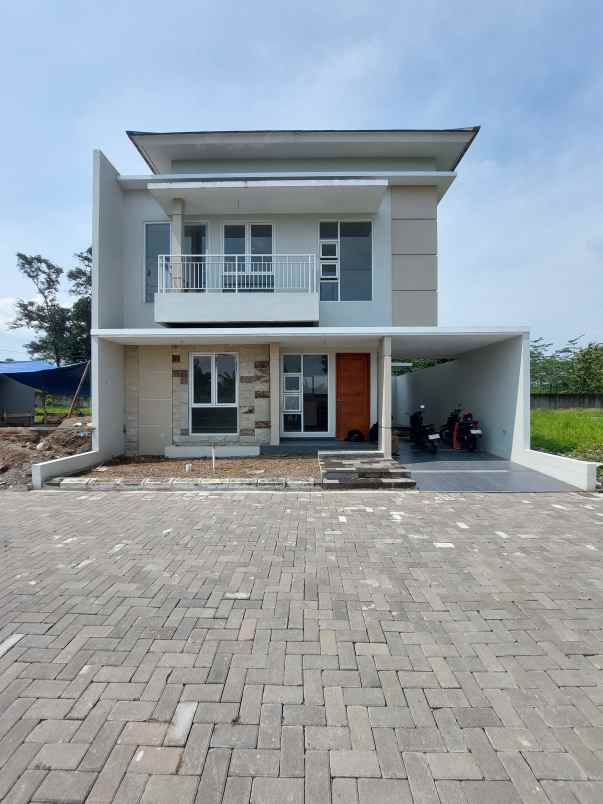 dijual rumah maguwoharjo