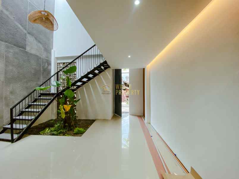 dijual rumah maguwoharjo kec depok kab