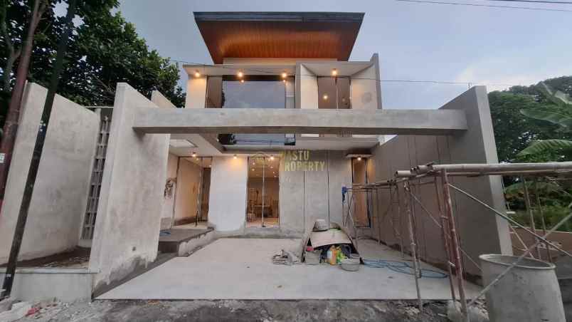 dijual rumah maguwoharjo kec depok kab