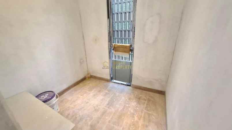 dijual rumah maguwoharjo kec depok kab